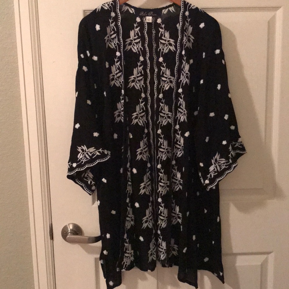 Black Floral Kimono